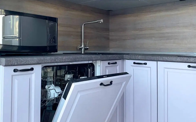 Апартаменты-студия видовая 30 кв.м. с двуспальным диваном и панорамной зоной,  с 15 по 17 этаж