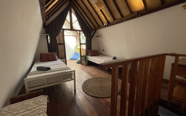 Tipsea Turtle Gili AirBungalow