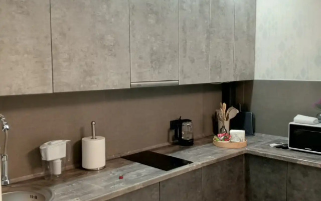 Green Fox Na Naberezhnoy Privolzhskogo Zatona 22a Flat