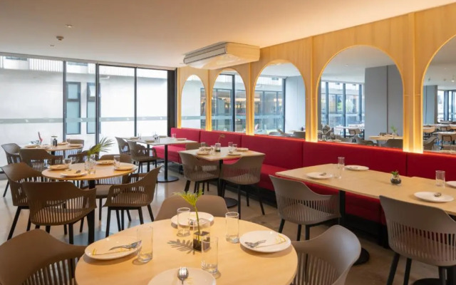 Отель Blue Hippo Hotel