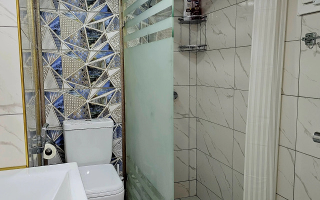 Na Prospekte Azadlyg 13 Flat