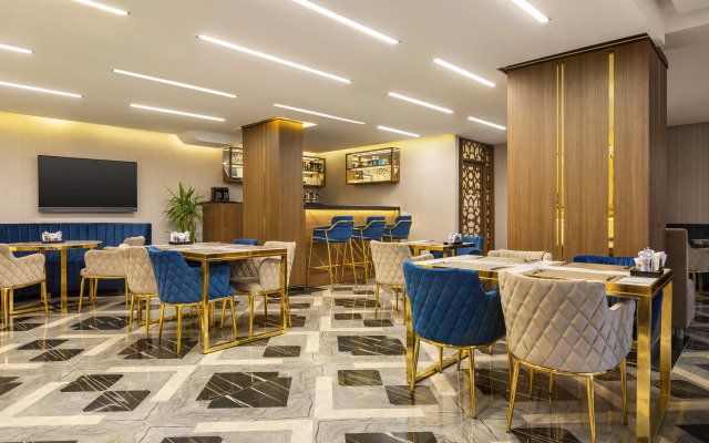 Trademark Collection by Wyndham Operla Airport Hotels