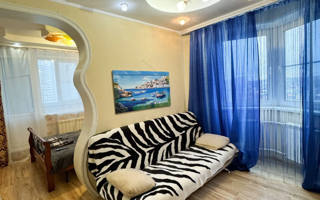 S zaseleniem 24/7 luchshiy servis posutochno 50 Flat