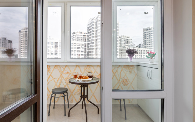 Modern S Prostornoy Kukhney Apartments