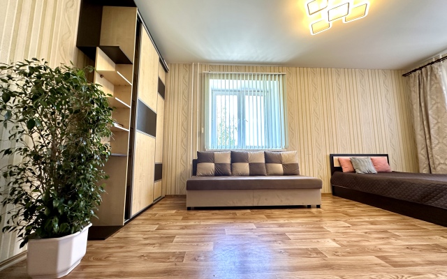 v novostroyke s balkonom Apartments