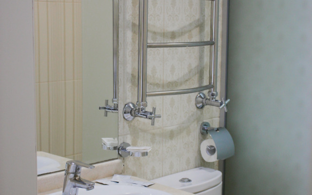 Imeni Chelyskintsev Hotel