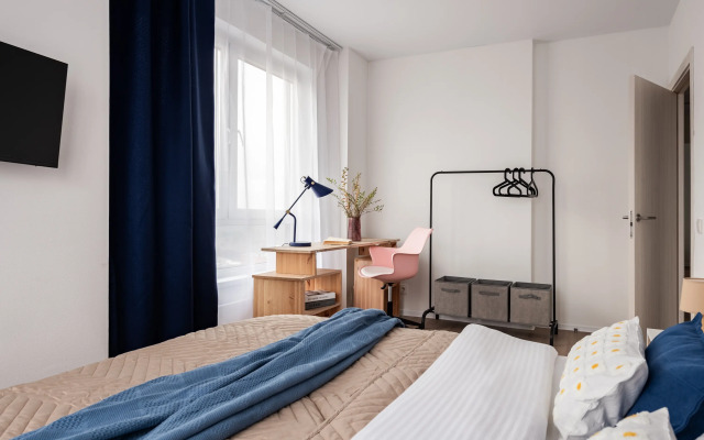 Chetyrekhkomnatnaya Dizainerskaya Vidovaya Flat