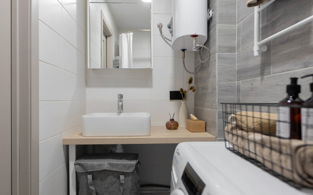 Uyutnaya Studiya u Nmkhts  im.Pirogova i metro Pervomayskaya Apartments