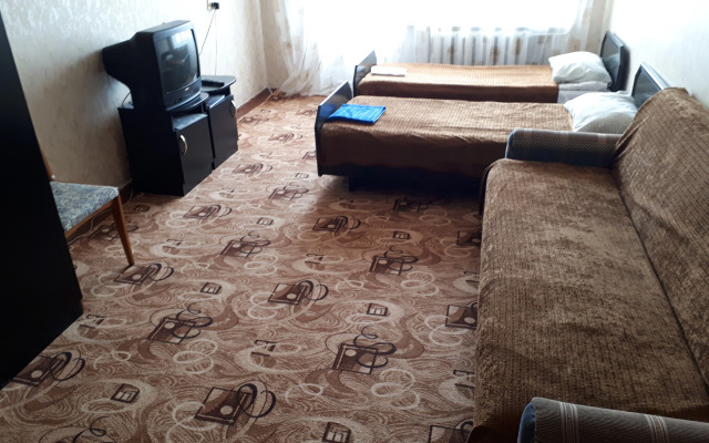 Апартаменты Мира 22