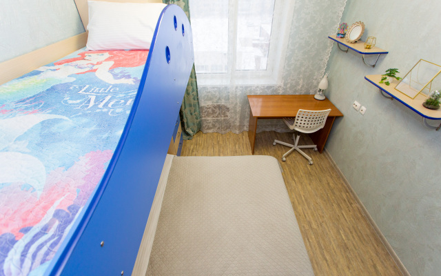 Bolshaya Sovremennaya Treshka U Zooparka Flat