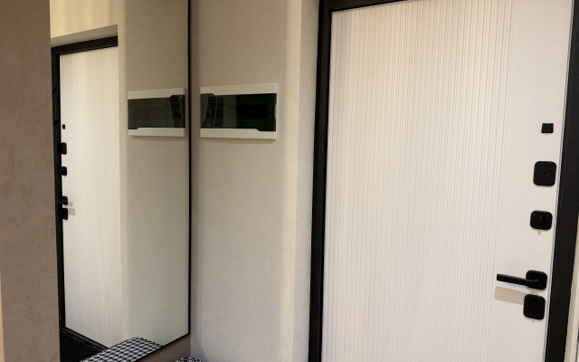 Trekhkomnatnaya v kurortnoy zone Flat