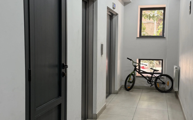 Apartamenty s 2 spal'nami i balkonom v centre goroda ot Sweet Home