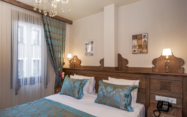 Perapolis Hotel