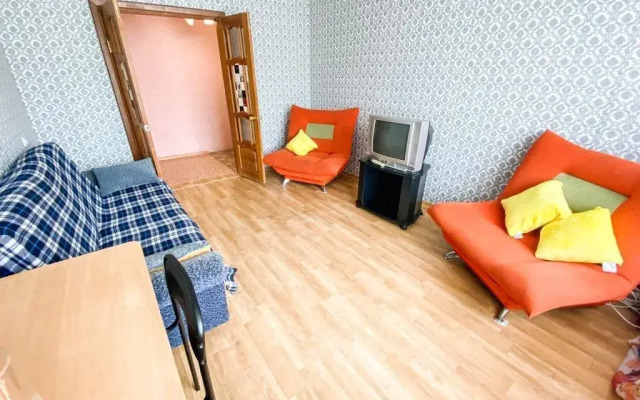 Na Bulvare Ibragimova, 35/1 Flat