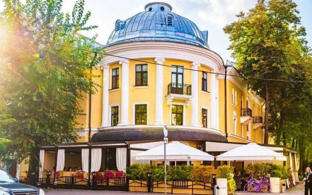 Апартаменты на улице Маршала Бирюзова 18