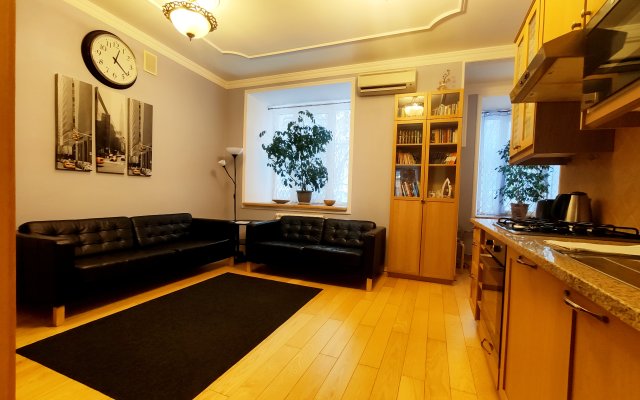 TVST Nizhnyaya Apartments