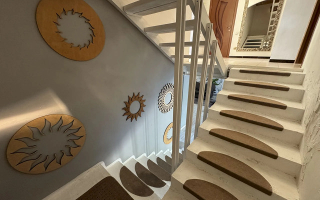 555 Dvukhetazhny S Terrasoy I Mangalom Private House