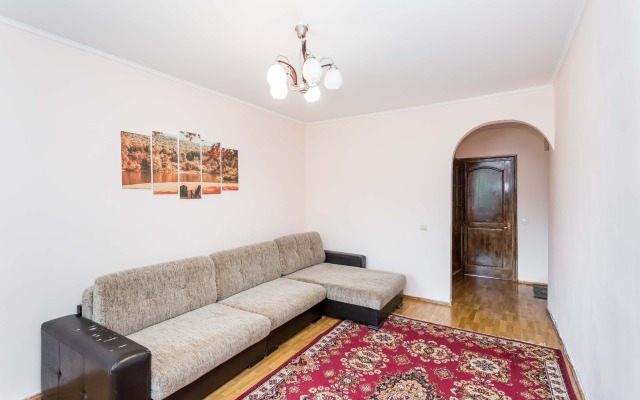 Na Prospekte Dostyk 119 Flat