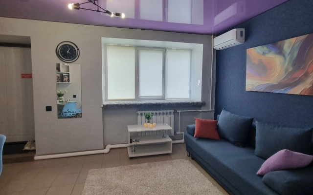 Novye 2 Komnatnye V Centre Neftyanikov  Apartaments