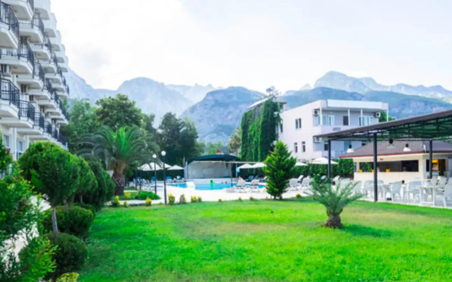 Tal Beach Hotel
