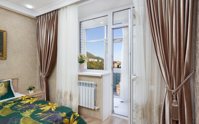 Raidas Na Zheleznodorozhnoy 123 Flat