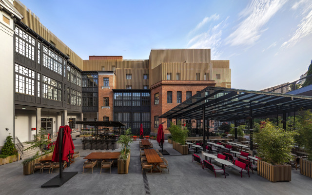 Radisson RED Tbilisi