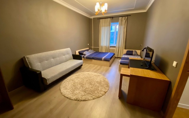 Kalininets 2 Flat with Balcony