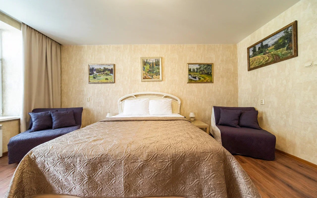 Svetlaya V Samom Tsentre Flat