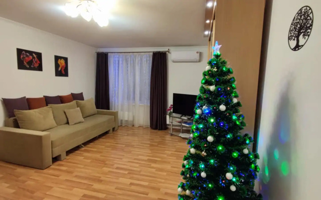 2-kh Komnatnaya Kvartira U Metro Polyanka Flat