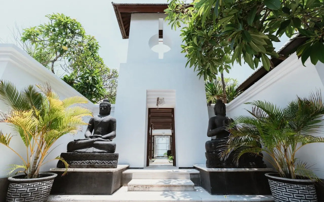 Nalas Villa