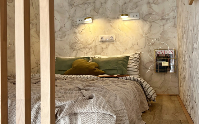 Uyutnaya Dvukhurovnevaya Na Arkhitektora Danini Flat