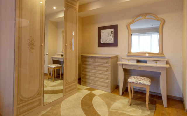 Отель МосУз (Московско-Узбекский гостинично-коммерческий центр)