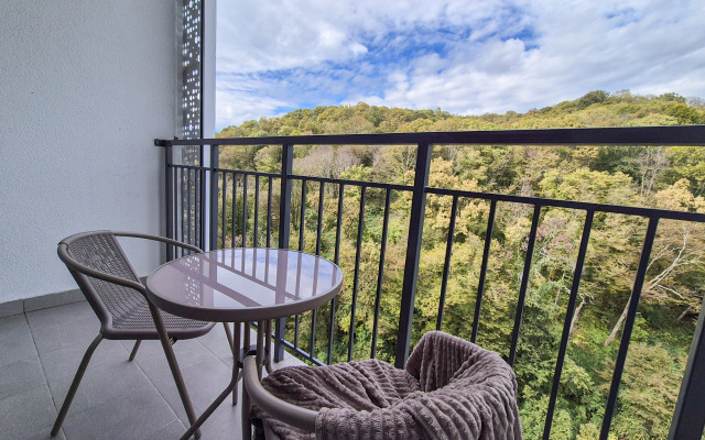 Dvukhurovnevaya Na 12 Etazhe S Vozmozhnostyyu Beskontaktnogo Zaseleniya Flat