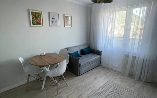S Vidom Na Mashuk Flat