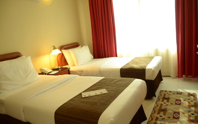 Nejoum Al Emarate Hotel