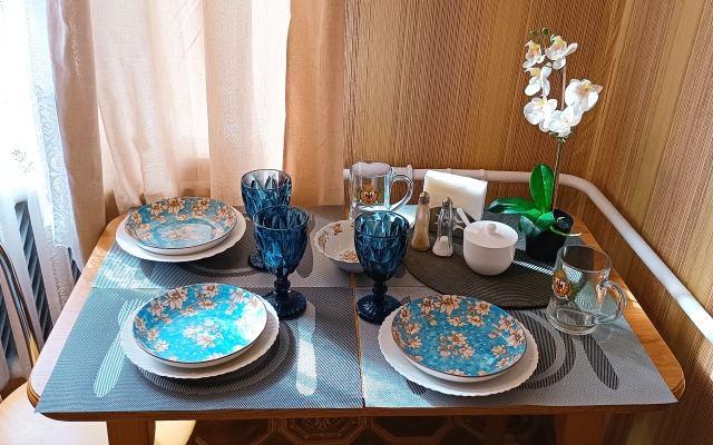 Апартаменты Центр, красивый вид на озеро, 9 этаж, лифт