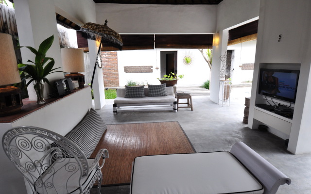 Authentic 2BR Villa in Seminyak