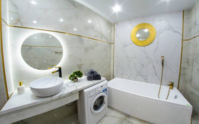 Апартаменты с качелями на 9 этаже