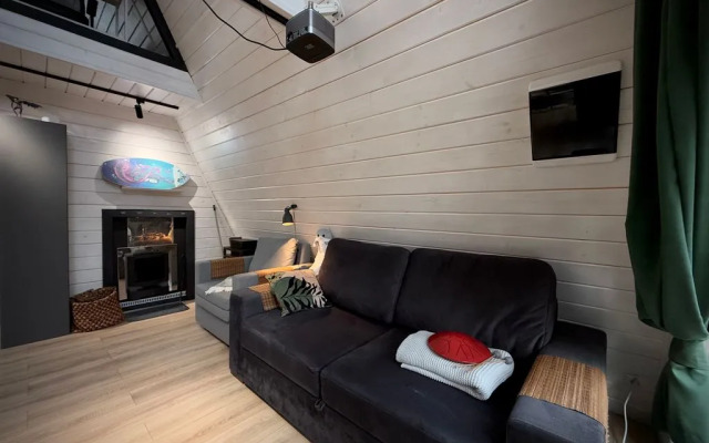 Частный дом с баней в лесу на берегу Истринского водохранилища