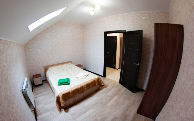 Trekhkomnatnye na Saltykova-Schedrina 3 Apartments