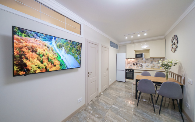 3-Kh Komnatnye  Na 1 Beregovoy Linii Apartments