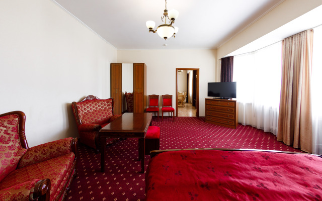 Uyut Tamani Hotel