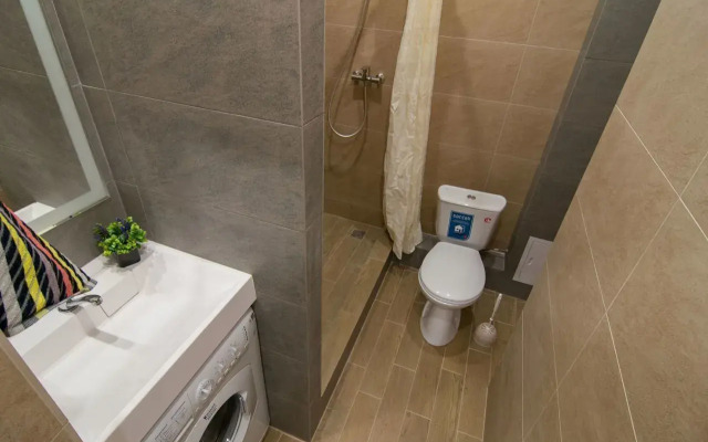 2 Na Ulitse Strelochnikov 8a Apartments