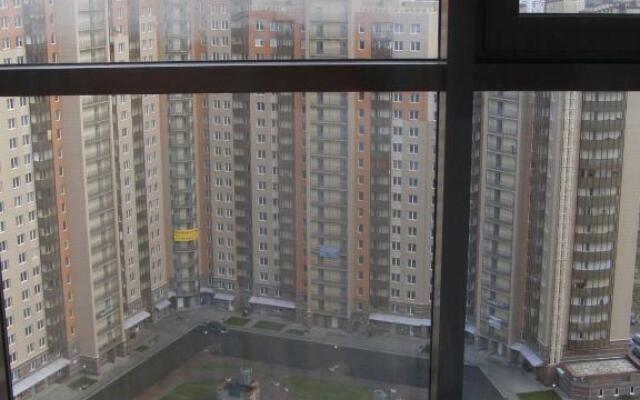 Na Komendantskom Prospekte 51 Flat