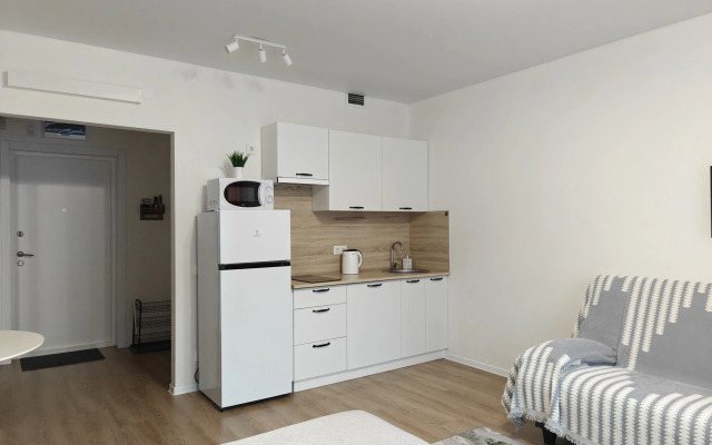 Квартира Около метро Лесная