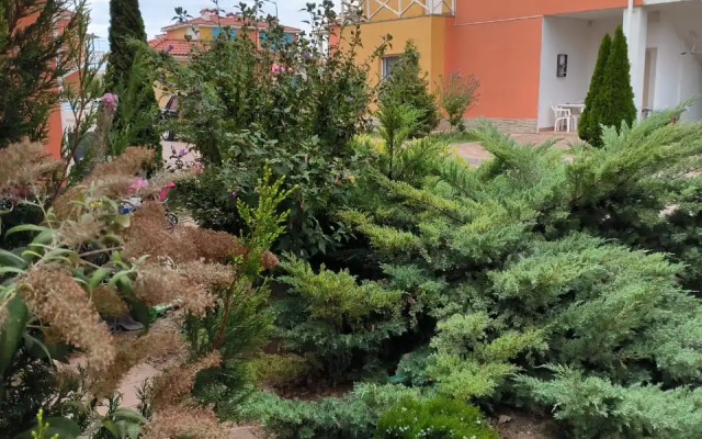 Апартаменты Уютная студия возле моря