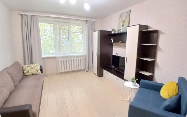 Апартаменты 2х Комнатные на Маршала Конева 4А