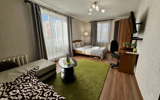 Апартаменты на Парижской коммуны 50