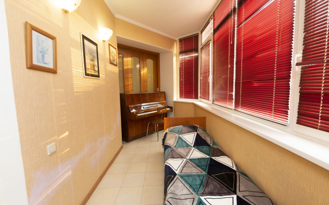 Квартира 3 комнатная квартира улица Холодильная 85/1