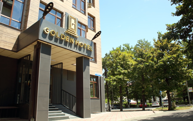 Golden Hotel